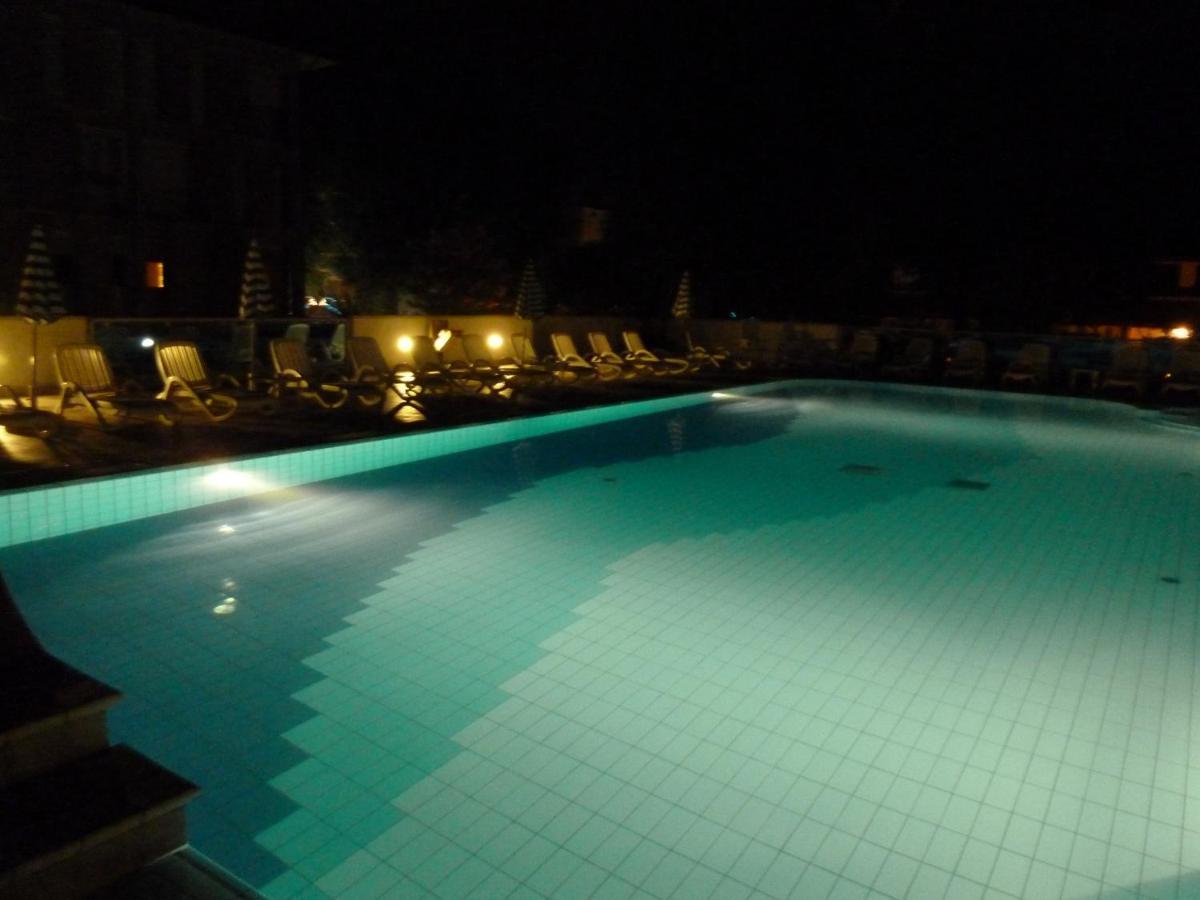 Hotel Firenze Bibione Exterior foto