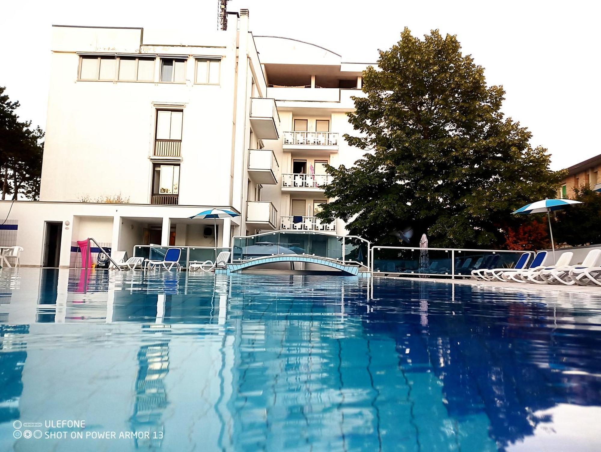 Hotel Firenze Bibione Exterior foto