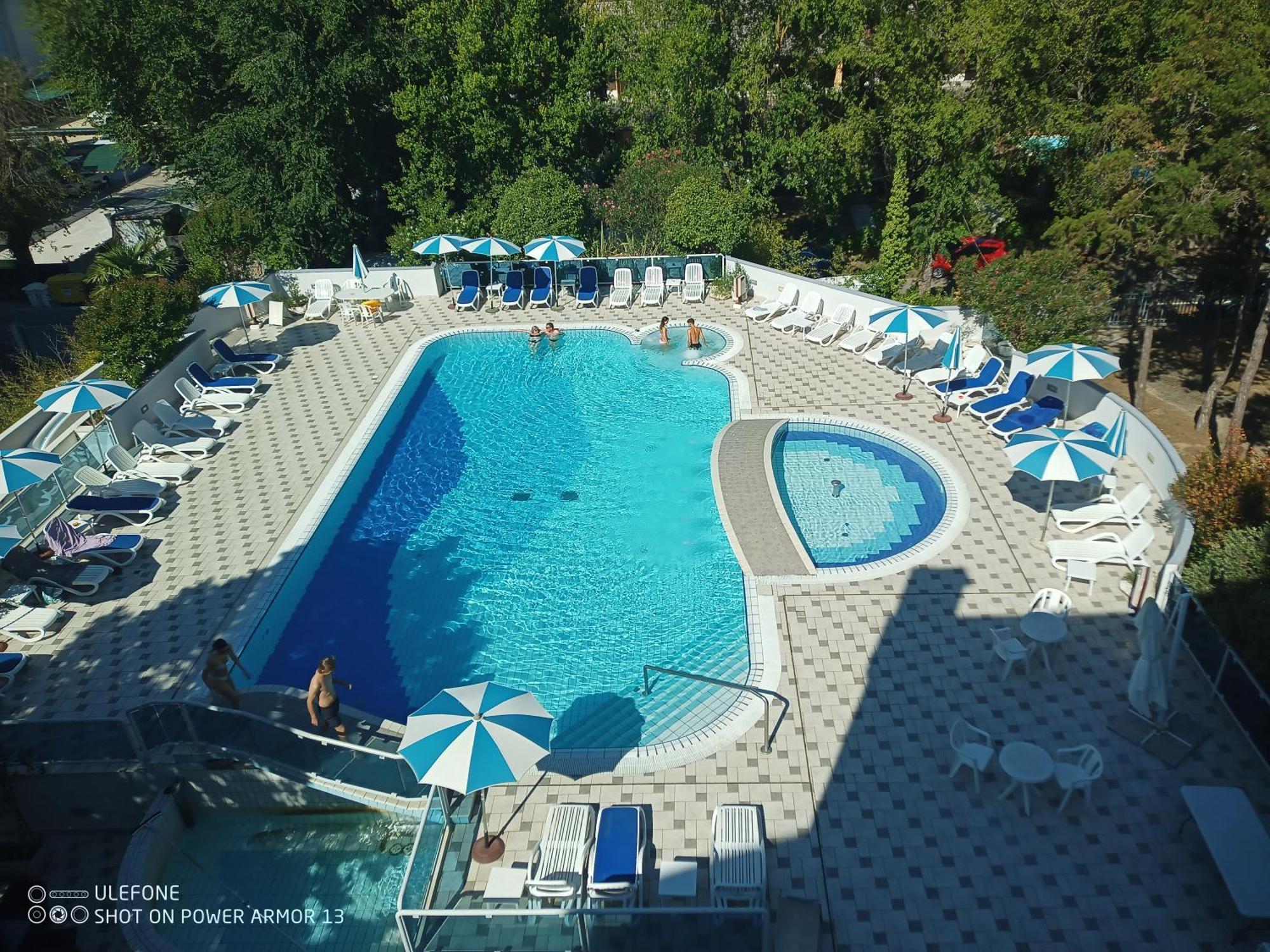 Hotel Firenze Bibione Exterior foto