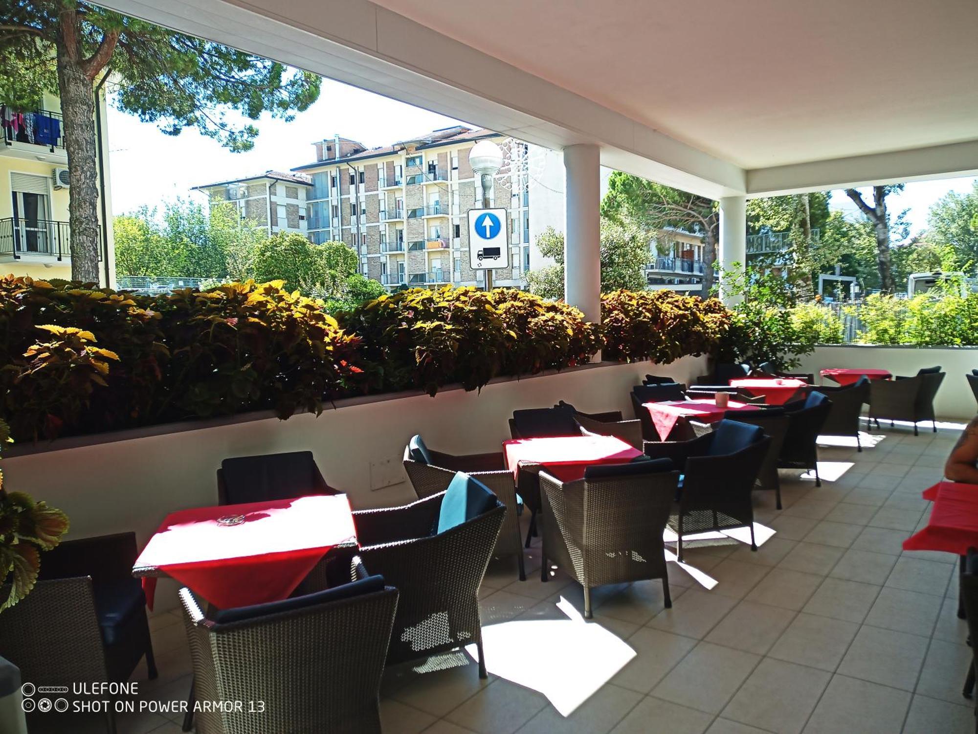 Hotel Firenze Bibione Exterior foto