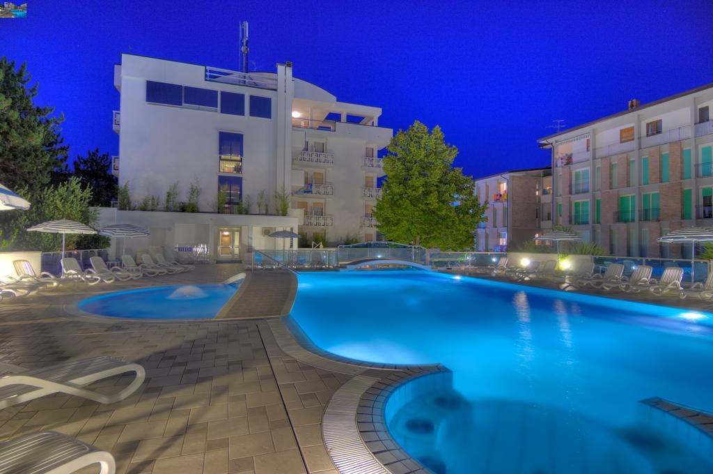 Hotel Firenze Bibione Exterior foto